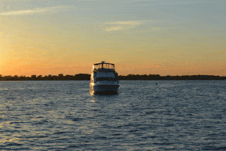 The Big SeaRay coming in at Sunset